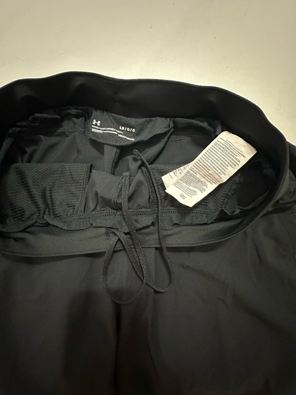 WOMENS UNDER ARMOUR HEATGEAR 7” BLACK LOGO SHORTS LARGE ATHLETIC ATHLEISURE GYM - Picture 9 of 11